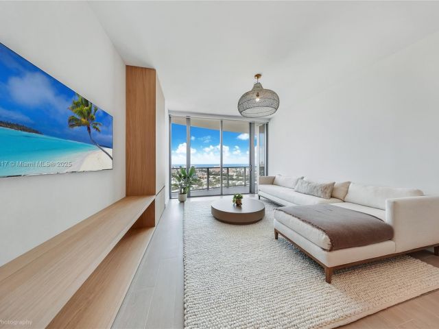 Продажа квартиры #1906 - фото 6263200