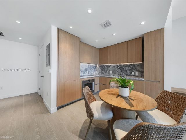 Продажа квартиры #1906 - фото 6263202