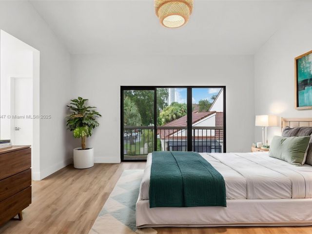 Продажа дома по адресу 21160 Mainsail Cir H12 - фото 6823545