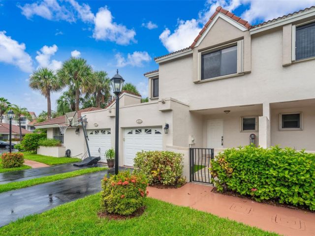 Продажа дома по адресу 21160 Mainsail Cir H12 - фото 6823555