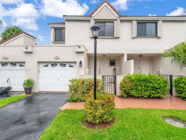 Продажа дома по адресу 21160 Mainsail Cir H12 - фото 6823557