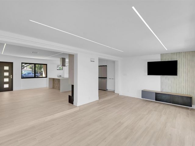 Продажа дома по адресу 1257 NW 4th St - фото 6262018