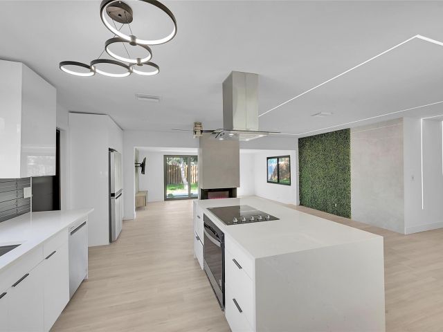 Продажа дома по адресу 1257 NW 4th St - фото 6262022