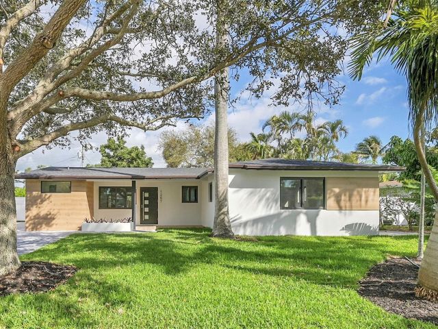 Продажа дома по адресу 1257 NW 4th St - фото 6262028