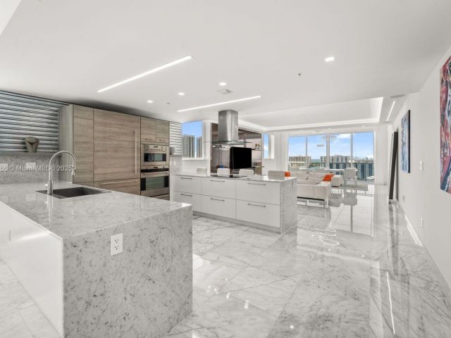 Продажа квартиры #2008 - фото 6262400