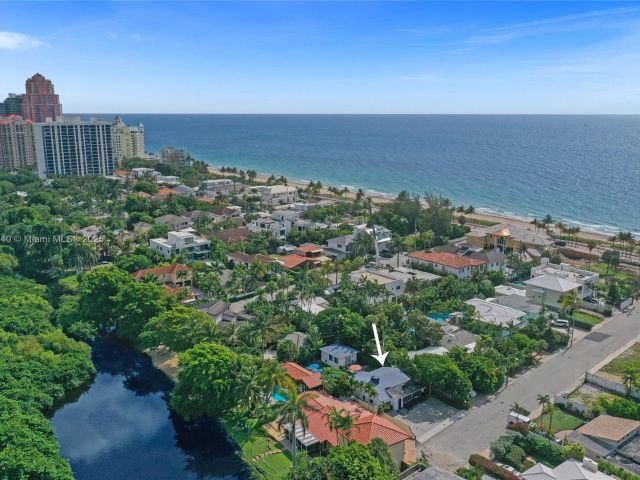 Дом в аренду по адресу 3305 NE 16th Ct - фото 6264096