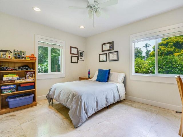 Дом в аренду по адресу 435 Ridgewood Road - фото 6259618