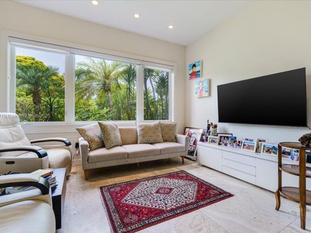 Дом в аренду по адресу 435 Ridgewood Road - фото 6259628