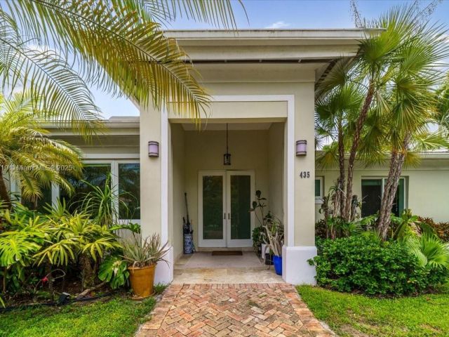 Дом в аренду по адресу 435 Ridgewood Road - фото 6259636