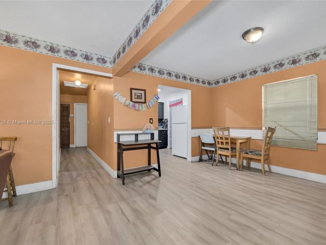 Продажа дома по адресу 7190 NW 21st Ave - фото 6284938