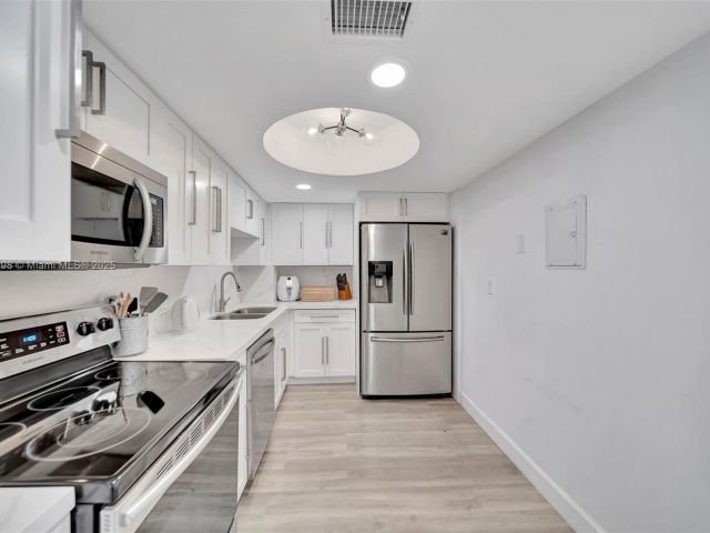 Продажа квартиры #815 - фото 6265745