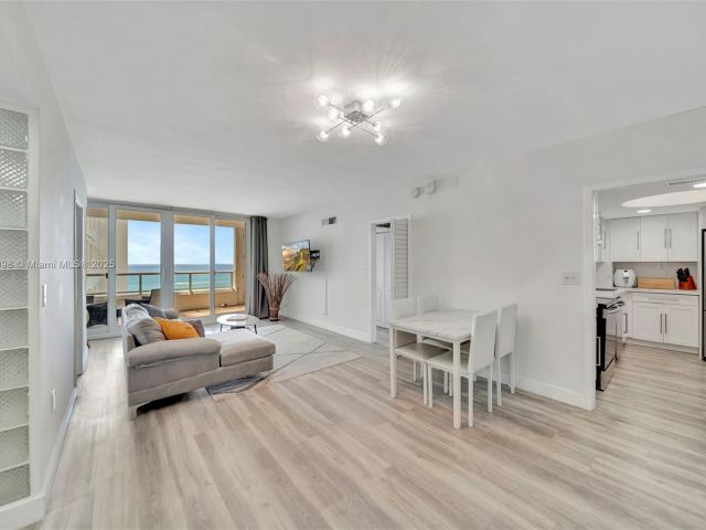 Продажа квартиры #815 - фото 6265748