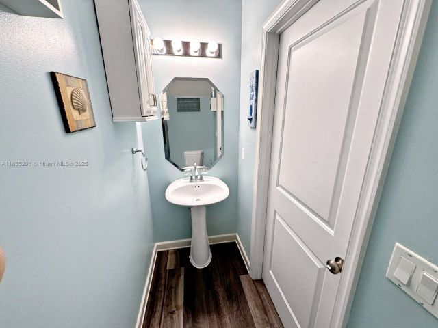 Продажа дома по адресу 4126 Cascada Cir - фото 6264119