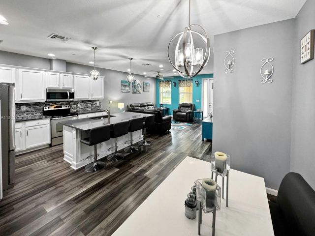 Продажа дома по адресу 4126 Cascada Cir - фото 6264125