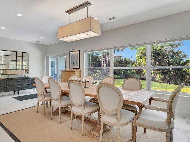 Продажа дома по адресу 299 NW 10th Court - фото 6262038