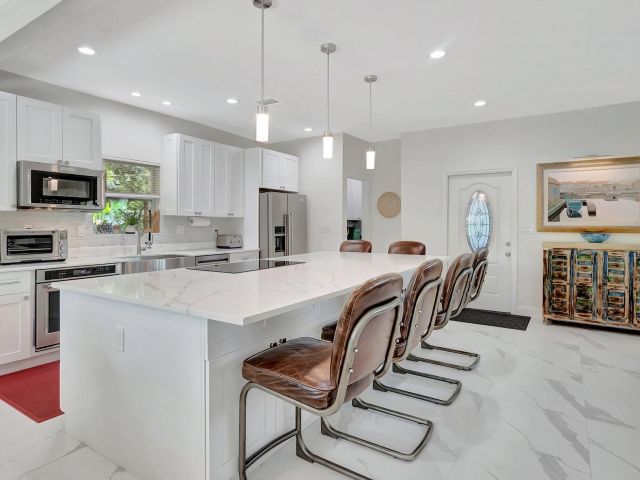 Продажа дома по адресу 299 NW 10th Court - фото 6262043