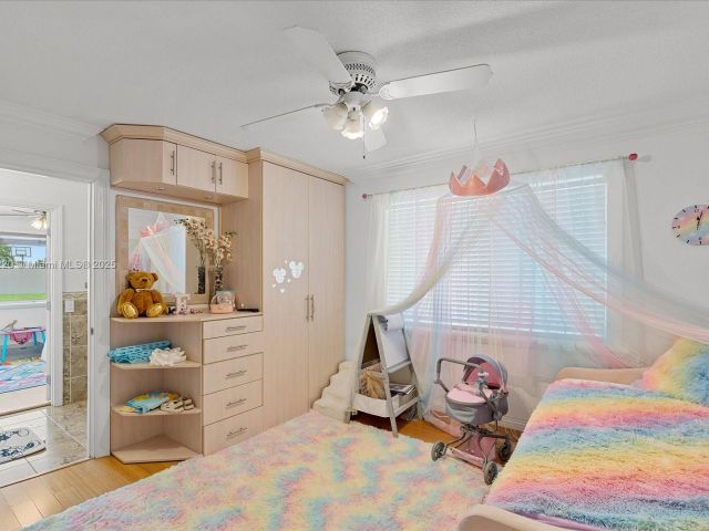 Продажа дома по адресу 3220 NE 164th St - фото 6261455