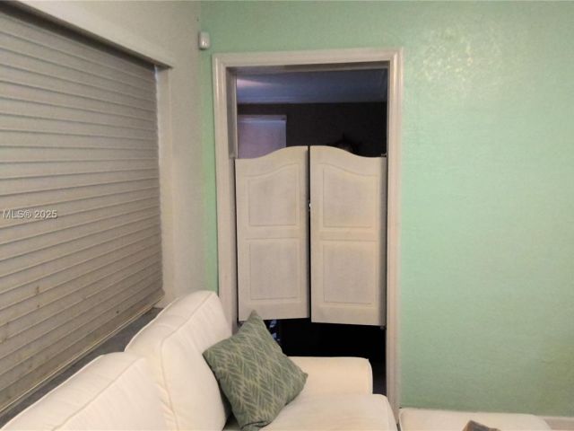 Продажа дома по адресу 841 NE 139th St - фото 6264209