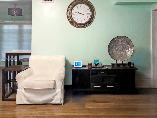 Продажа дома по адресу 841 NE 139th St - фото 6264213