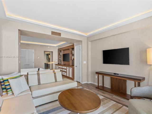 Продажа квартиры #R1909 - фото 6262497