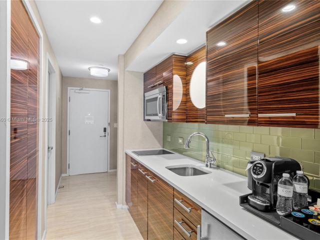 Продажа квартиры #R1909 - фото 6262508