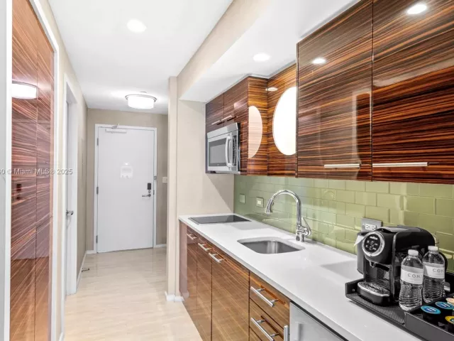 Продажа квартиры #R1909 - фото 6262508