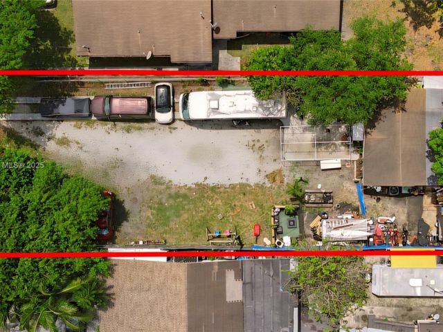 Продажа дома по адресу 369 NW 33rd St - фото 6264320