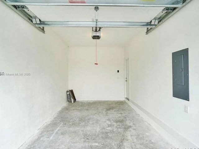 Дом в аренду по адресу 7231 NW 103th Path 7231 - фото 6274164