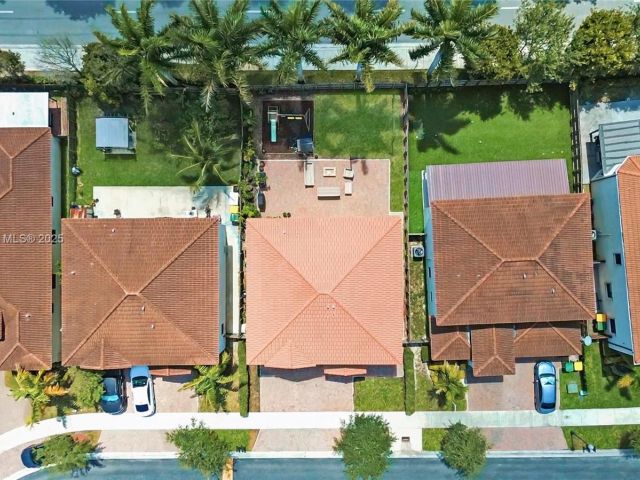 Дом в аренду по адресу 724 SE 37th Ave - фото 6262320