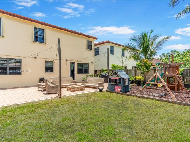 Дом в аренду по адресу 724 SE 37th Ave - фото 6262323