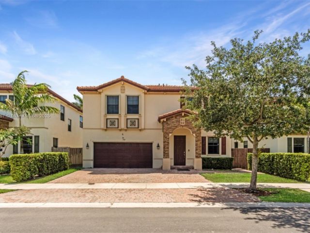 Дом в аренду по адресу 724 SE 37th Ave - фото 6262329