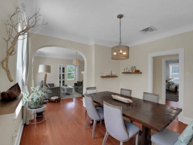 Дом в аренду по адресу 910 NE 2nd Avenue - фото 6263331