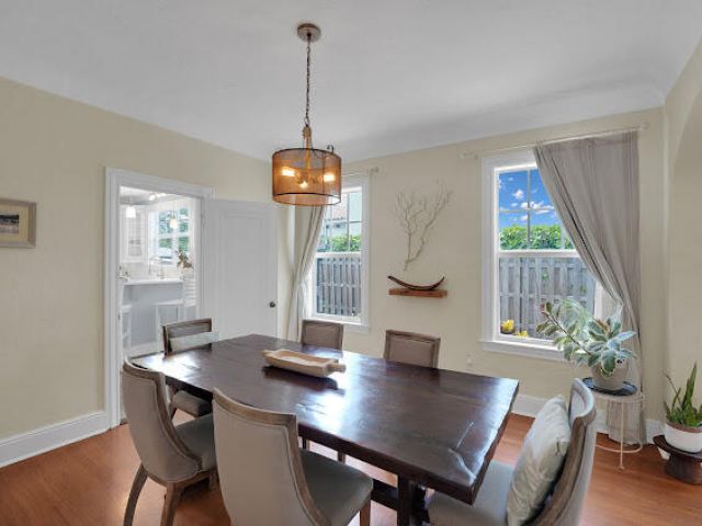 Дом в аренду по адресу 910 NE 2nd Avenue - фото 6263332