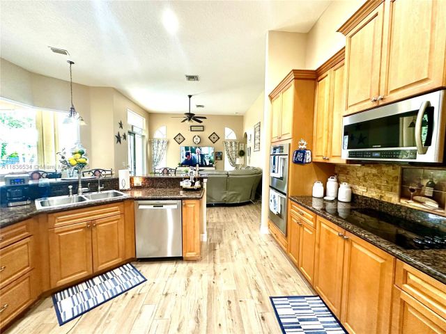 Продажа дома по адресу 13628 N 71st Pl N - фото 6262833