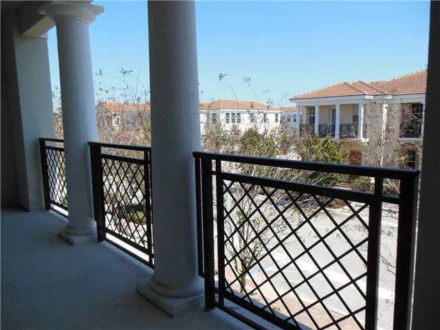 Дом в аренду по адресу 8308 NW 9th Avenue - фото 6264494