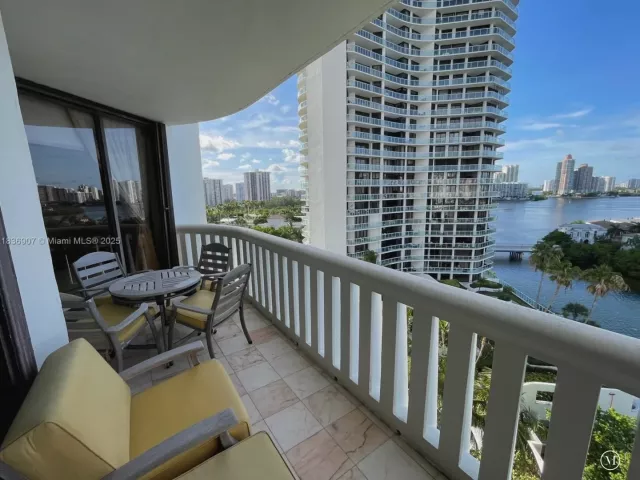 Продажа квартиры #1103 - фото 6298701