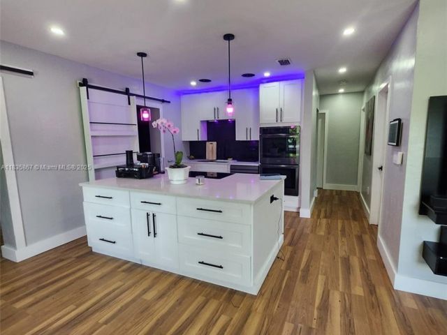 Продажа дома по адресу 817 NW 17th St - фото 6266294