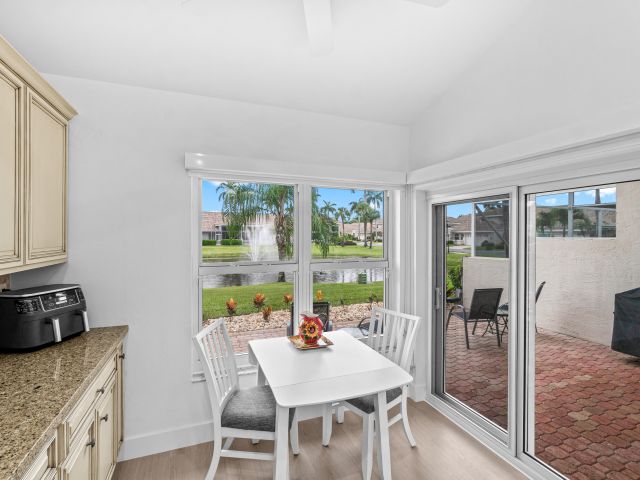 Дом в аренду по адресу 5097 Windsor Parke Drive - фото 6264520