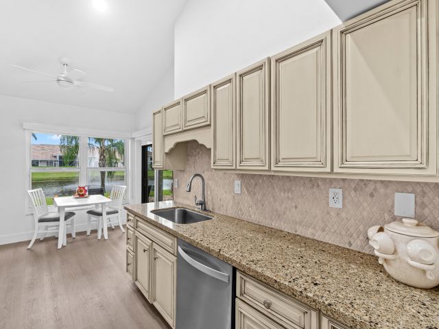 Дом в аренду по адресу 5097 Windsor Parke Drive - фото 6264522