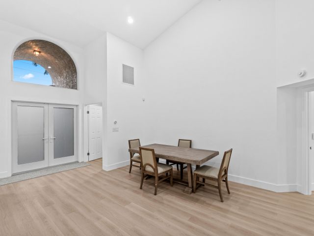 Дом в аренду по адресу 5097 Windsor Parke Drive - фото 6264527