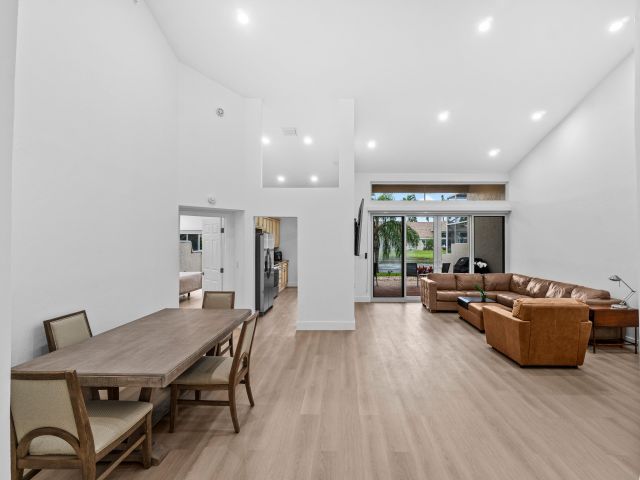 Дом в аренду по адресу 5097 Windsor Parke Drive - фото 6264529