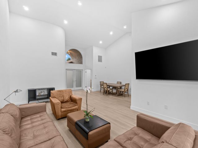 Дом в аренду по адресу 5097 Windsor Parke Drive - фото 6264530