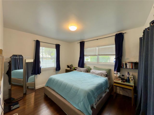 Дом в аренду по адресу 16 Malaga Ave - фото 6265301