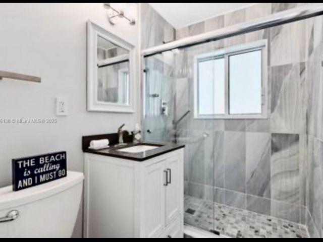 Дом в аренду по адресу 2233 SE 13th St 2233 - фото 7478597