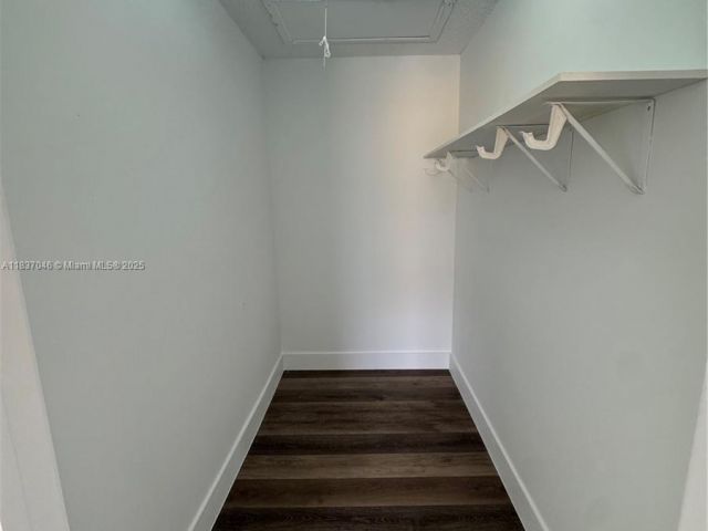 Дом в аренду по адресу 157 NE 12th Ave 157 - фото 6264926