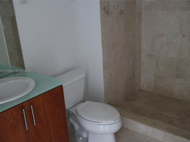 Квартира в аренду номер - фото 6265439