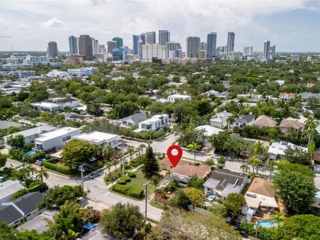 Продажа дома по адресу 904 SE 11th Ct - фото 6280642