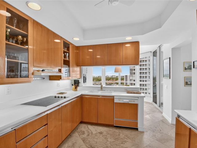 Продажа квартиры #1505 - фото 6287317