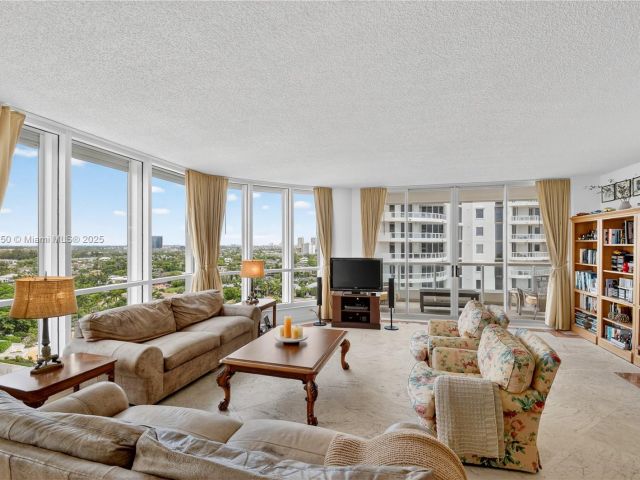 Продажа квартиры #1505 - фото 6287323