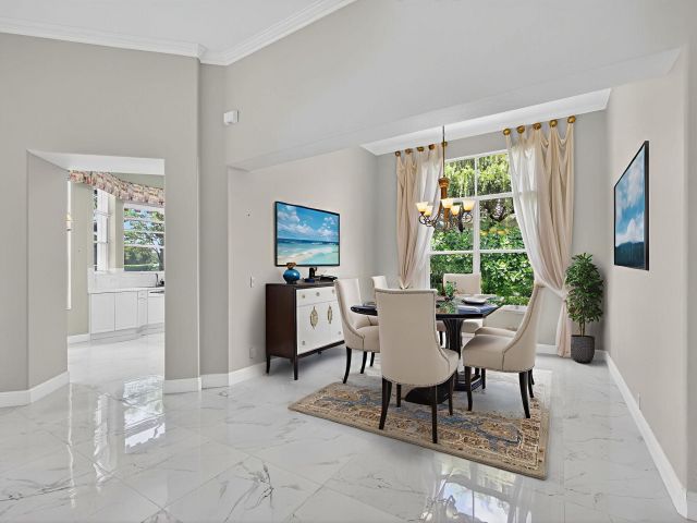 Продажа дома по адресу 7411 Ironhorse Boulevard - фото 6281797